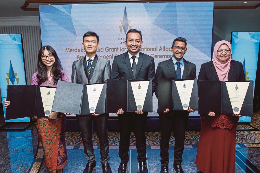 Five Researchers Receive Merdeka Award Grant 