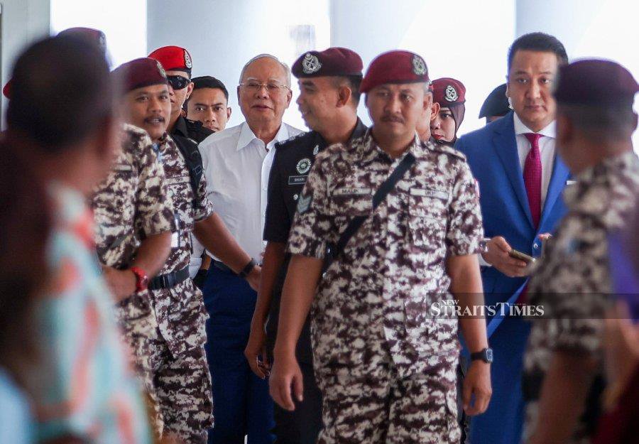 Rumours that the Pardons Board has made a decision in regards to an appeal by Datuk Seri Najib Razak over his conviction grew even louder today with news of a press conference by the home minister to be held tomorrow. - NSTP/ASWADI ALIAS 