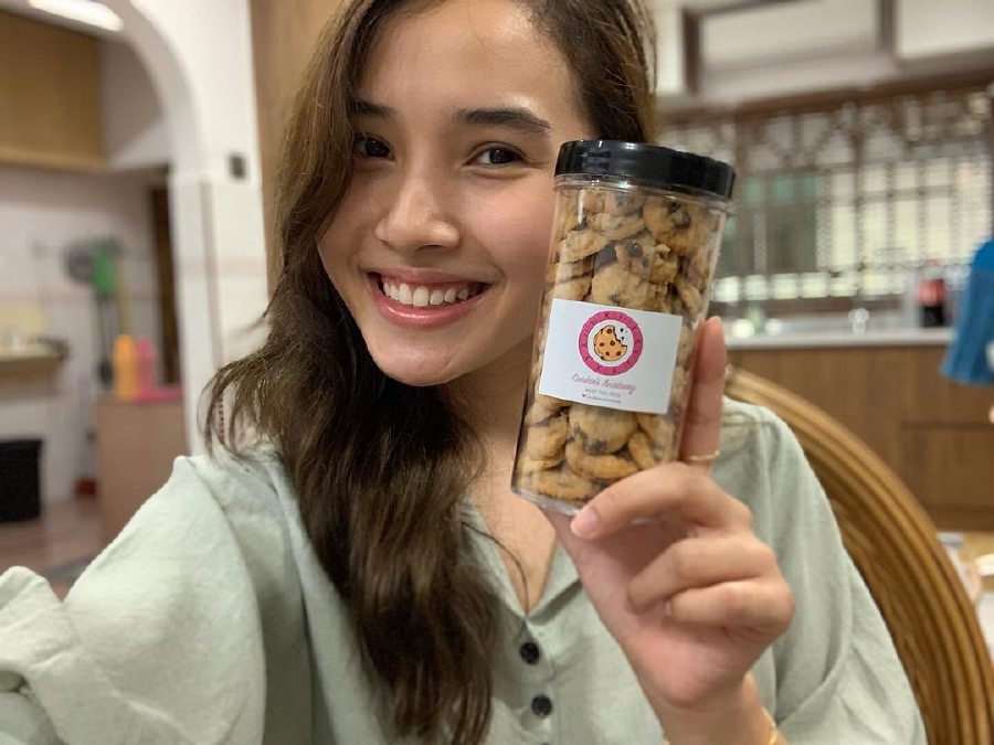 World Champion Natasha Roslan is not only great in the bowling lanes but also at producing quality festive cookies. - Pic courtesy from Natasha Roslan IG