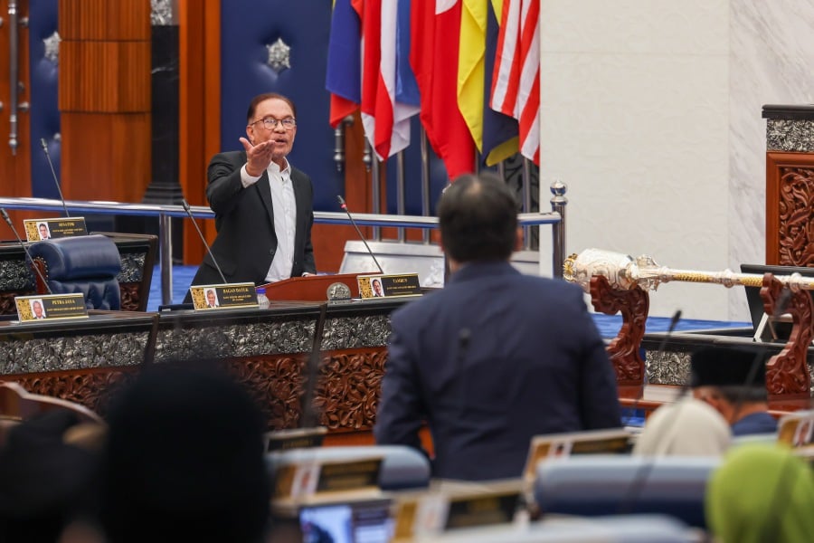 Prime Minister Datuk Seri Anwar Ibrahim has made it unequivocally clear that he will not authorise budget allocations for members of Parliament from the opposition unless negotiations are conducted with the federal administration. - Bernama pic