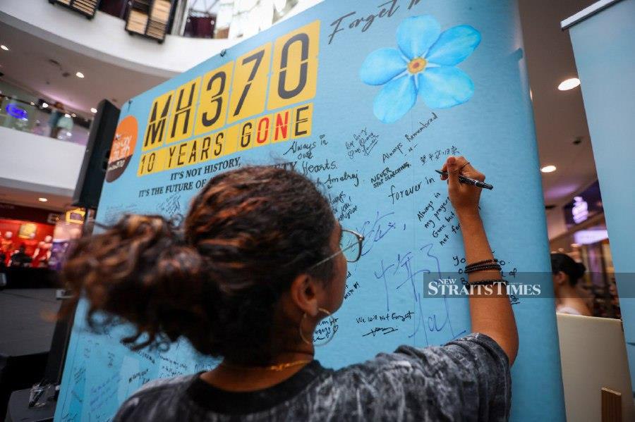 KUALA LUMPUR: A relative of passengers on MH370 attending the 10th Remembrance Event for Malaysia Airlines Flight MH370 in Empire Subang. -- NSTP/ASWADI ALIAS