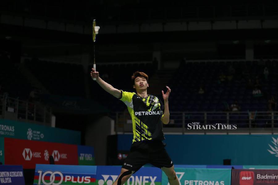 Ng Tze Yong kept the Malaysian flag flying in the men's singles at the French Open, advancing to the quarter-finals on Thursday. - NSTP file pic
