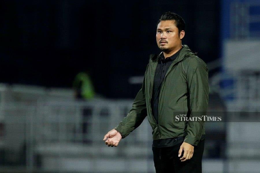 Selangor will give head coach Nidzam Jamil the freedom to select who his assistants will be this season. - NSTP file pic