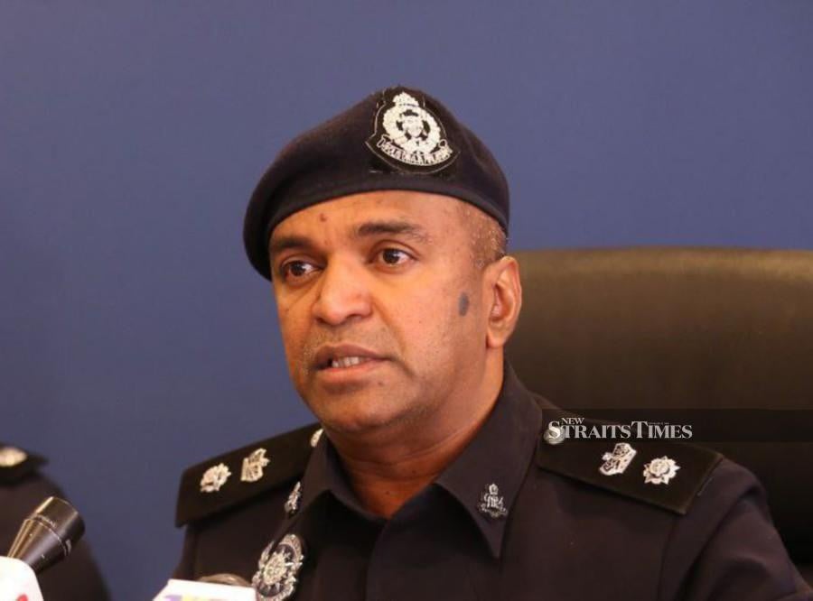 Acting northeast district police chief Superintendent V. Saravanan said one of the men nabbed sustained injuries to his head and was covered in blood. NSTP FILE PIC