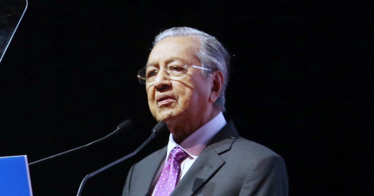 Dr M files suit against Najib and gov’t over forex RCI