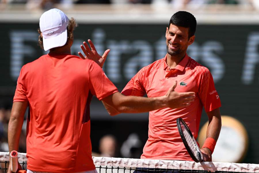 French Open: Carlos Alcaraz blasts past qualifier Flavio Cobolli in first  round