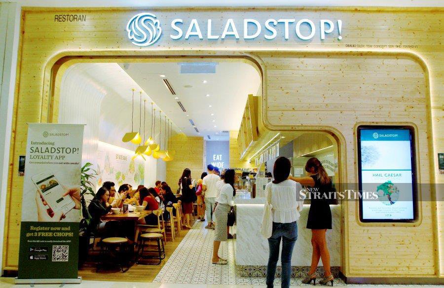 Saladstop at Pavilion caters to shoppers in search of a fresh and tasty meal. Photos by Mustaffa Kamal.