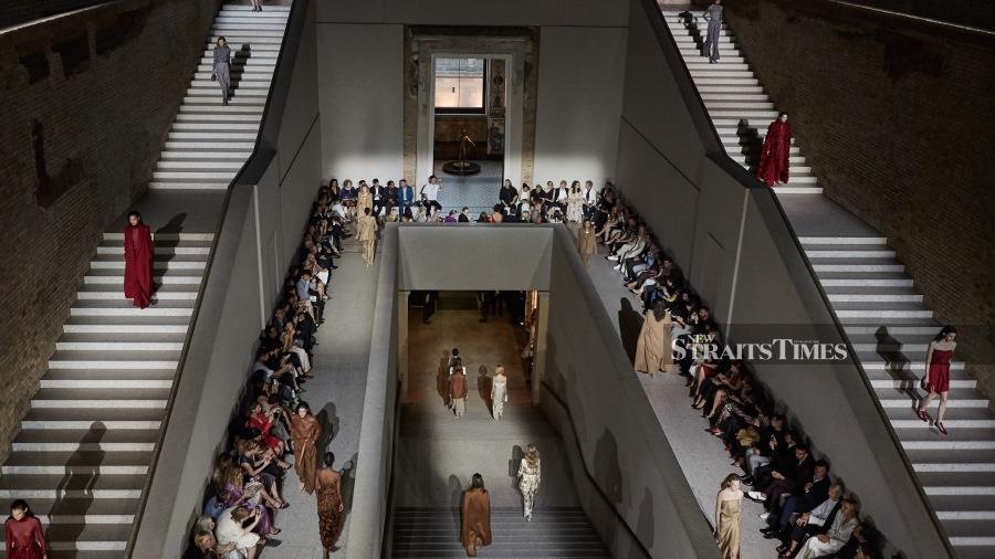 Maxa Mara presented its Resort 2020 collection last June at the Neues Museum in Berlin, Germany.