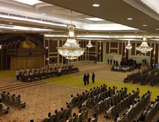 Sultan Muhammad V Takes Oath Of Office As Yang Di Pertuan Agong