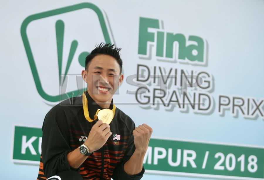 As expected, national diver Ooi Tze Liang clinched the men’s 3m springboard individual gold medal at the Malaysia round of the Diving Grand Prix at the National Aquatics Centre in Bukit Jalil here. Pic by NSTP/MOHD KHAIRUL HELMY MOHD DIN