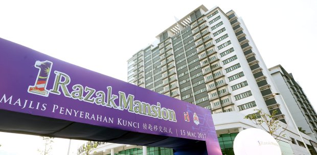 Original Razak Mansion Residents Receive Keys To Brand New 1razak Mansion Homes