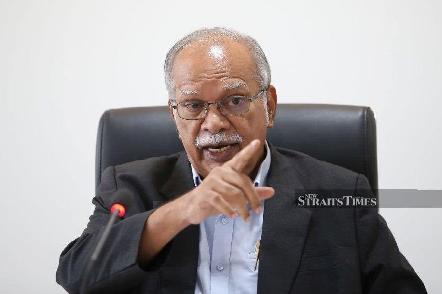 Caretaker Deputy Chief Minister II Dr P. Ramasamy has alleged "hidden hands" behind the selection of candidates for the party to be fielded in the upcoming state election. - NSTP file pic