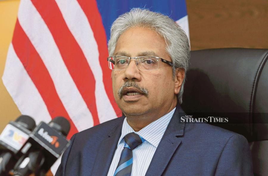 Former minister P. Waytha Moorthy has joined the chorus of voices lambasting Tun Dr Mahathir Mohamad over his statement claiming that Malaysians of Indian and Chinese descent were “not entirely loyal” to Malaysia. - NSTP file pic