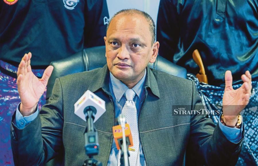 Sports analyst Datuk Dr Pekan Ramli said there are a number of possible factors holding back the national team from making its first appearance at the world's premier sporting event since the Sydney 2000 games. NSTP FILE PIC
