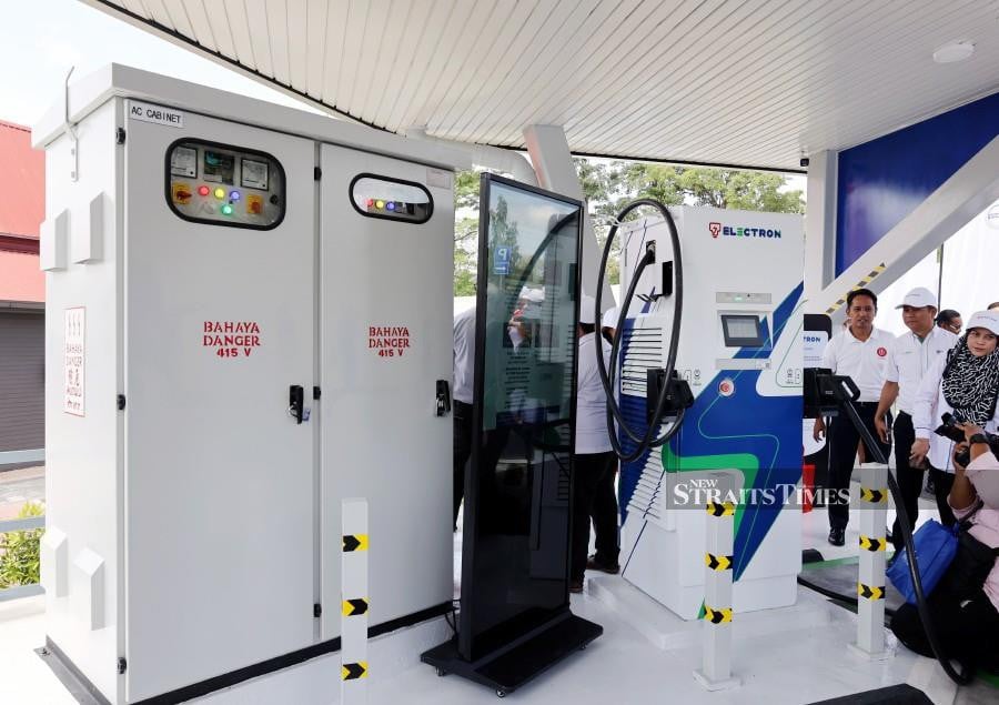 Tenaga Nasional Bhd (TNB) and Plus Malaysia Bhd (PLUS) will jointly install 18 Electric Vehicle (EV) charging stations along PLUS Highways by year end. -NSTP/JAMAH NASRI