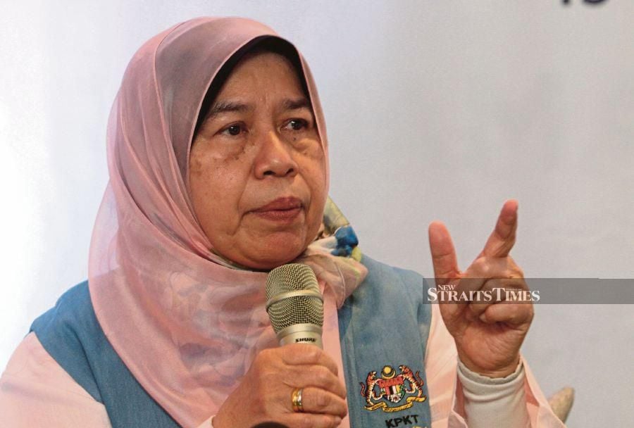 Malaysians must help counter Israeli propaganda online, says Zuraida