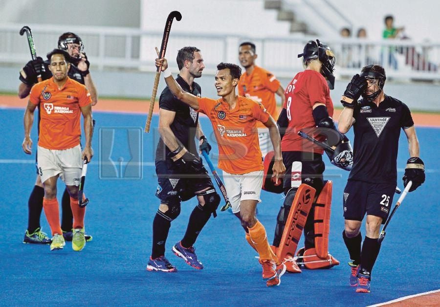 The national hockey squad have shown improvements in their performance though it was not enough to upstage New Zealand as they lost 4-3 during their second friendly match at the National Hockey Stadium in Bukit Jalil here earlier today (Tuesday). Pic by NSTP/SADDAM YUSOFF