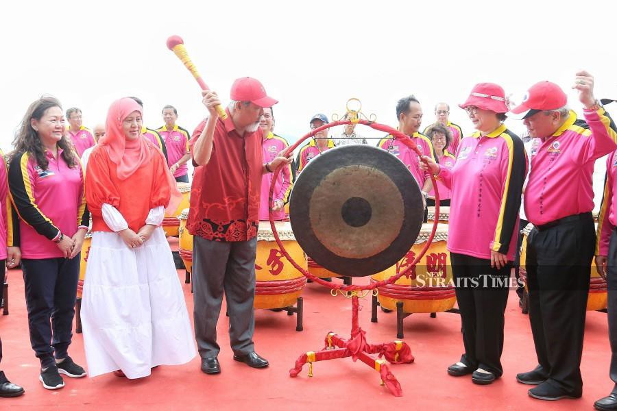 The sixth Sabah International Dragon Boat Race here has seen the participation of more than 90 per cent Bumiputera participants. -- NSTP/KHAIRULL AZRY BIDIN.