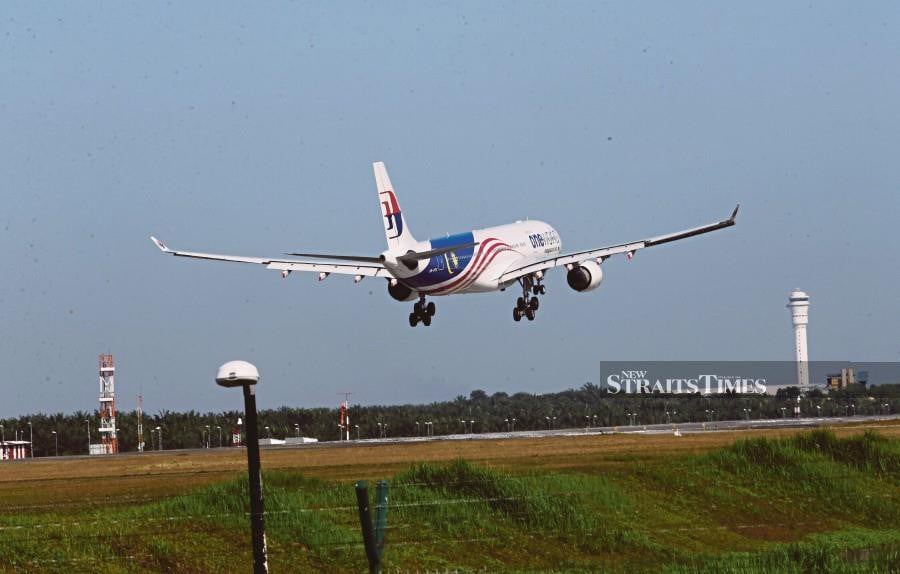 In a statement, Malaysia Airlines reported that flight MH780, travelling from Kuala Lumpur to Bangkok today, had to return to Kuala Lumpur International Airport due to a pressurisation problem. General pic by NSTP/MOHD FADLI HAMZAH