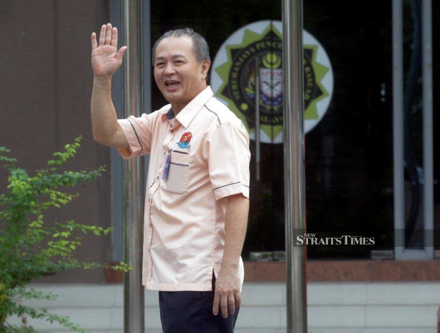 Former DAP assemblyman Datuk Danny Law Heng Kiang, who resigned from the party today, has hinted that he will make known his next move by next week.- NSTP/DANIAL SAAD KHIS/DANIAL SAAD