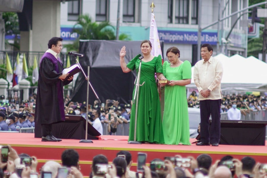 Dutertes Daughter Sworn In As Philippines Vice President New Straits