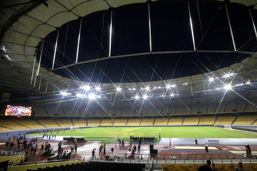 The Malaysian Stadium Board (PSM) has apologised to the Malaysian Football League (MFL), the organisers of the 2023 Malaysia Cup final, for the unsatisfactory condition of the pitch at the Bukit Jalil National Stadium where the Malaysia Cup final will be played tomorrow. BERNAMA PIC
