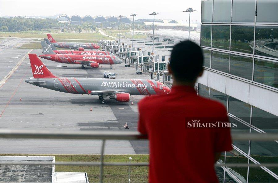 A total of 533 employees of the cash-strapped low-cost airline MYAirline have submitted applications to obtain the benefits of the Employment Insurance System (SIP) under the Perkeso as of yesterday. NSTP/MOHD FADLI HAMZAH
