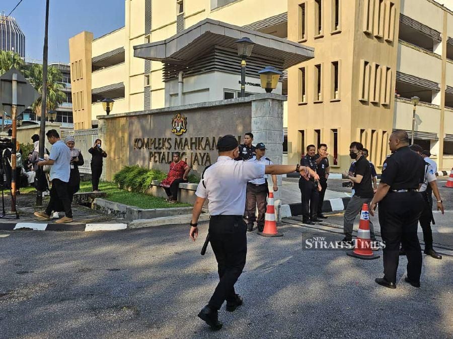 Security at the Petaling Jaya Court Complex is under tight control as questions are raised about Zayn Rayyan Abdul Matiin’s parents’ remand case.- NSTP/SARVEASHWARI VELOOSI 