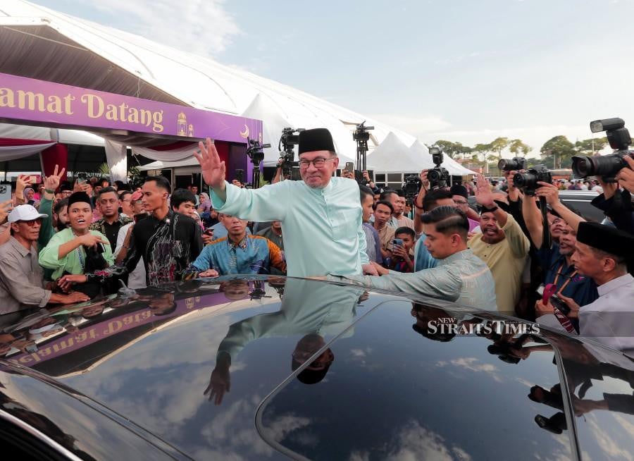 Prime Minister Datuk Seri Anwar Ibrahim is positive that hardcore poverty in Johor will be eradicated with the state’s economic growth that is expected to flourish over the next one to two years. NSTP/NUR AISYAH MAZALAN