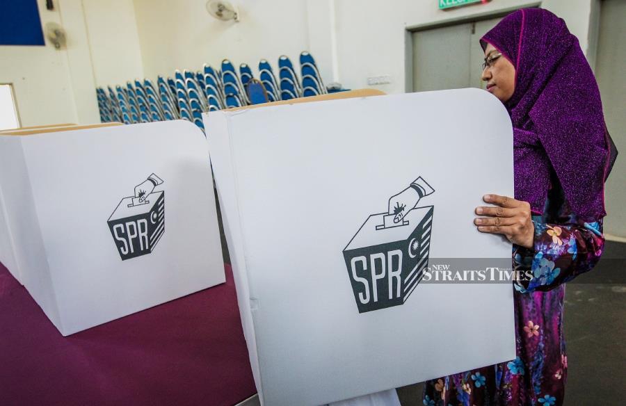 (File pic) The nomination and electoral process for the Chini state assembly by-election could not be done online. -NSTP/ASYRAF HAMZAH