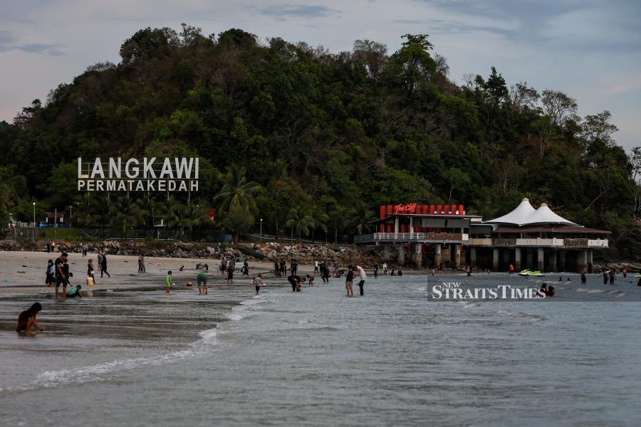 Starting from tomorrow (Sept 16), the Health Ministry has made it compulsory for those who wish to visit Langkawi to get themselves tested for Covid-19 before making their trip to the island. - STR/LUQMAN HAKIM ZUBIR