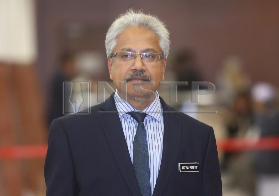 (File pix) A coalition of non-governmental organisations (NGO) has urged Minister in the Prime Minister's Department P Waytha Moorthy to issue an open apology to the Muslim community or a gathering will be held in Putrajaya. Pix by NSTP/Mohamad Shahril Badri Saali