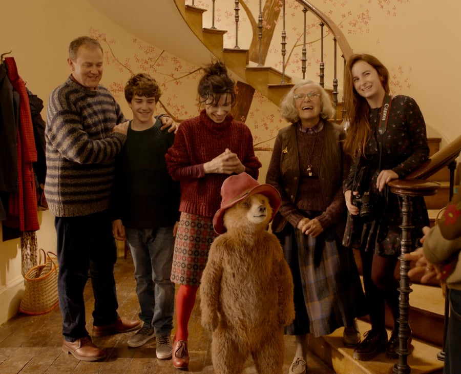 More bumbling misadventures for lovable bear in Paddington 2 (Review ...