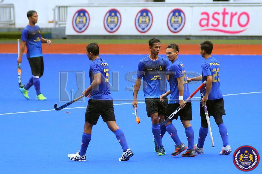 Pahang clinched the Razak Cup Division Two crown on Saturday following a 2-1 win over Police at the National Hockey Stadium in Bukit Jalil, marking a return to the top flight next season. Pic source Malaysian Hockey Confederation/Facebook