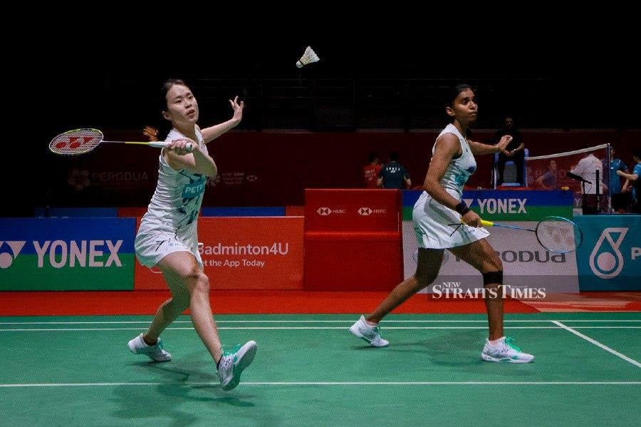 The top seeds fell short in their bid to reach their second consecutive final after going down 21-16, 21-11 to South Korea's Lee Yu Lim-Shin Seung Chan in the semi-finals at the Axia Arena, Bukit Jalil, on Saturday. - NSTP/ASYRAF HAMZAH