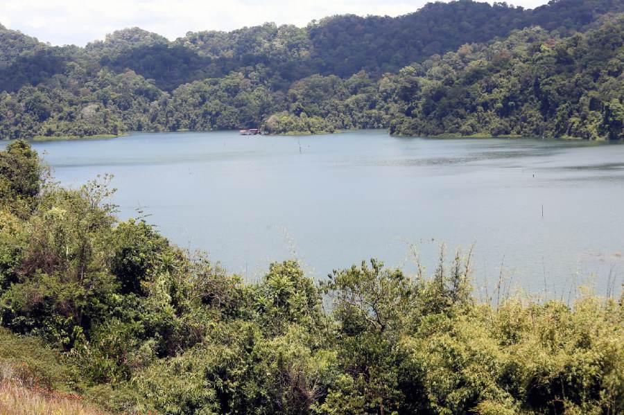 The three dams under the Muda Agriculture Development Authority (Mada) have sufficient reserves for agriculture irrigation throughout the El Nino phenomenon which is expected to end June. - NSTP file pic
