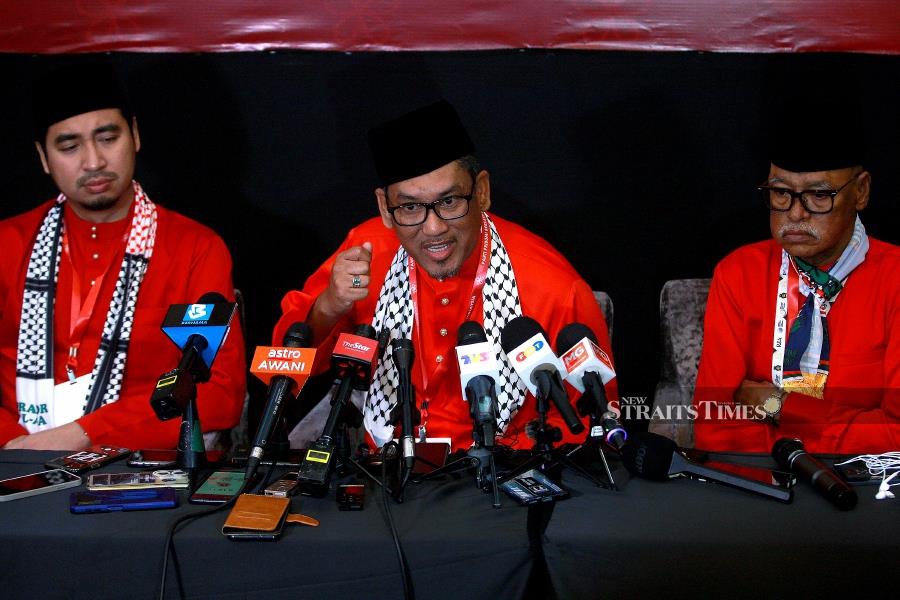 Bersatu president Datuk Seri Faizal Azumu said the president’s leadership was crucial to ensure the survival of the party. - NSTP / FAIZ ANUAR 