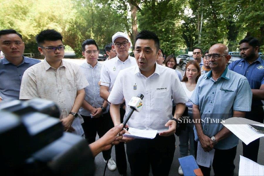 State Local Government Committee chairman H’ng Mooi Lye said the trees are mainly located along Jalan Macalister, Jalan Utama, Jalan Burmah, Jalan Kelawei, and Jalan Perak— all major roads used by thousands of motorists daily. - NSTP/MIKAIL ONG