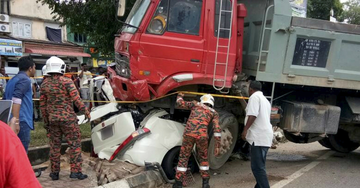 Port Dickson pile-up kills 4, injures 5  New Straits 