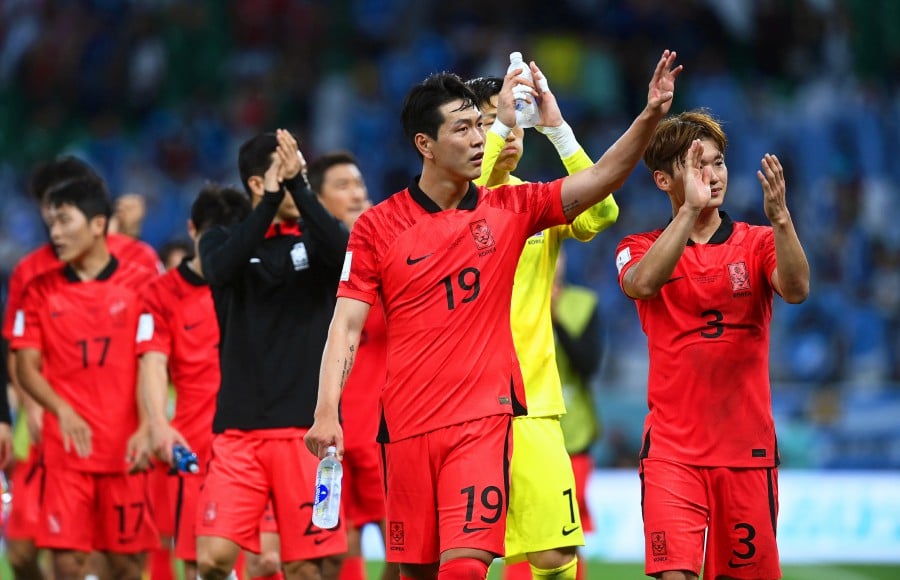 Japan, South Korea defeats end World Cup dreams for Asian teams