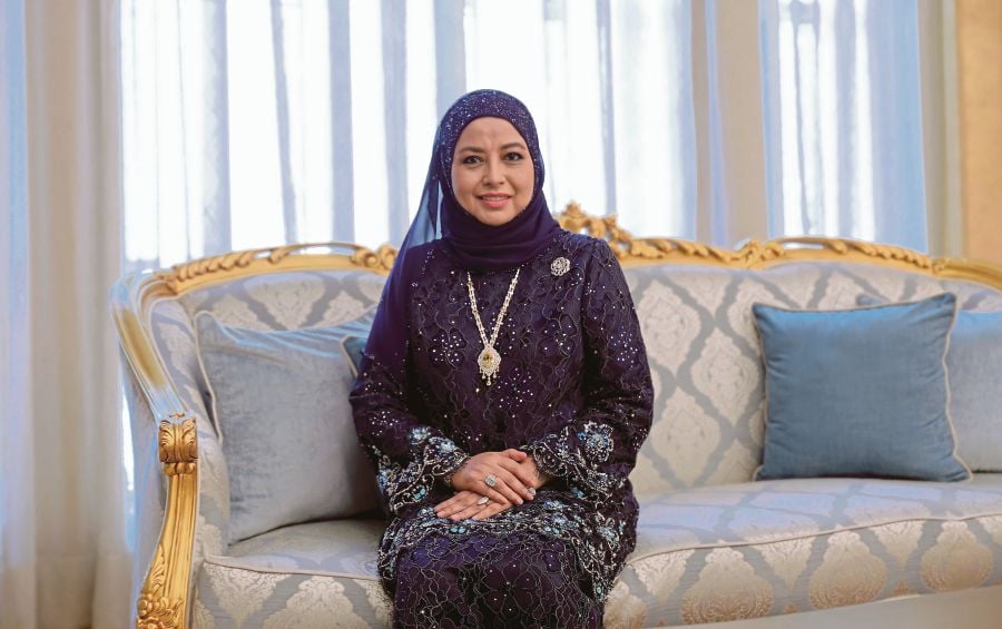 Raja Zarith Sofiah, Queen of Malaysia was bestowed with the title Permaisuri of Johor in conjunction with the Coronation Ceremony of Sultan Ibrahim on March 23, 2015. - BERNAMA pic
