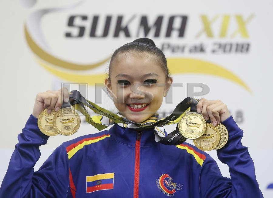National gymnast Rayna Hoh made history when she became the country’s first female gymnast to win a silver medal earlier today (Thursday) at the Youth Olympic Games (YOG) which is being held in Buenos Aires in Argentina. Pic by NSTP/EFFENDY RASHID