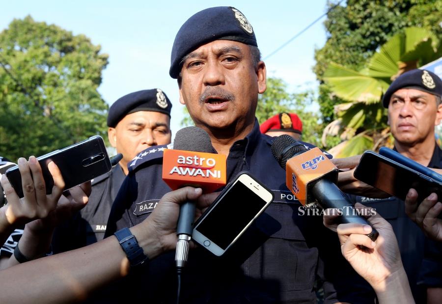 Perak police chief Datuk Razarudin Husain @ Abd Rasid said the team, led by state CID chief SAC Yahya Abd Rahman, included 15 officers and men from Bukit Aman, and was also assisted by two tracker dogs from Bukit Aman’s K-9 unit. Pic by NSTP/ABDULLAH YUSOF