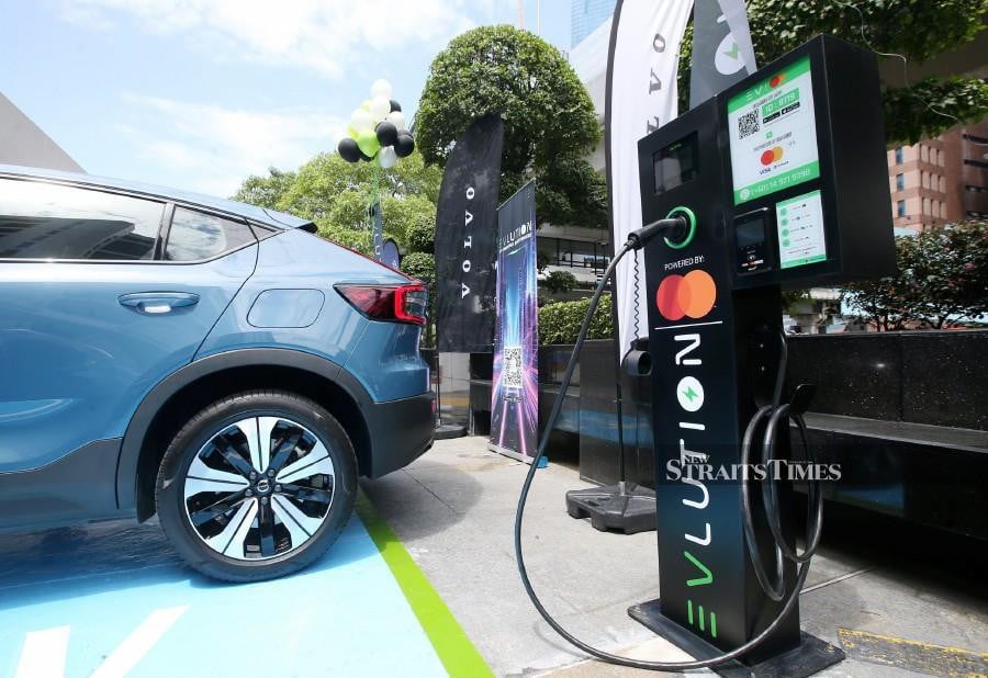 Electric car sales will hit 17 million this year, compared to 14 million in 2023, with more than one in five cars sold globally set to be electric, the IEA said, predicting 10 million of those sales would be in China. -- NSTP Archive