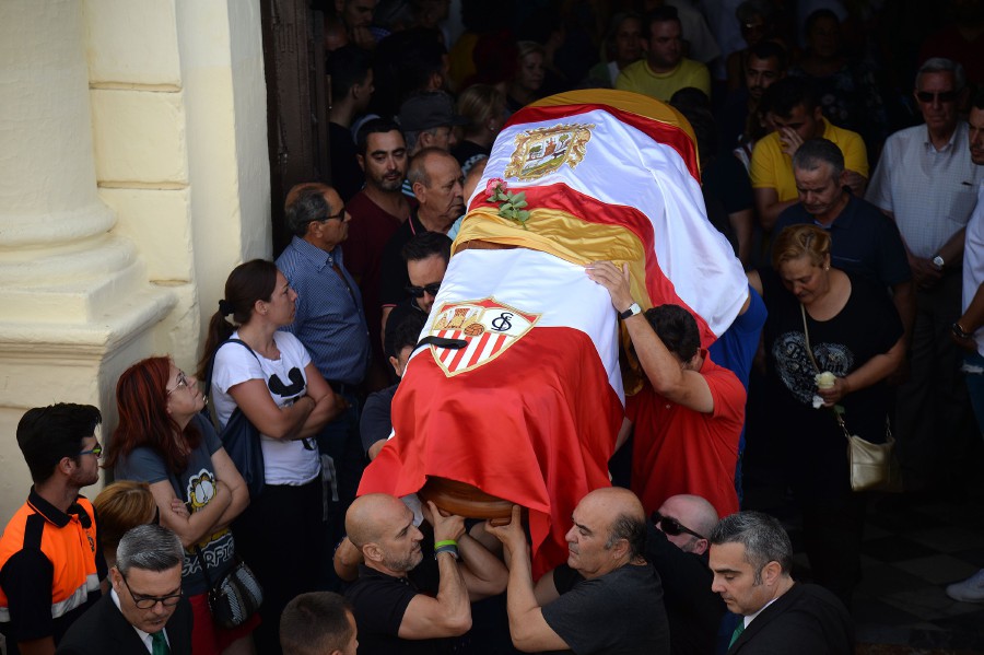 Jose Antonio Reyes dead: Former Arsenal star killed in car crash