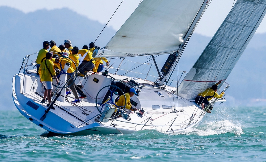 The team from the Royal Malaysian Armed Forces, Uranus, might not be able to continue to challenge in the Premier Racing Class at the 2019 Royal Langkawi International Regatta (RLIR) after having to face some technical issues. (NSTP Archive)
