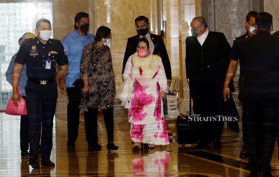 A three-man Court of Appeal bench led by judge Datuk Hanipah Farikullah unanimously rejected Rosmah's appeal after allowing the respondent's preliminary objection (PO) that the court has no jurisdiction to grant the declarations sought by her. - NSTP/MOHD FADLI HAMZAH