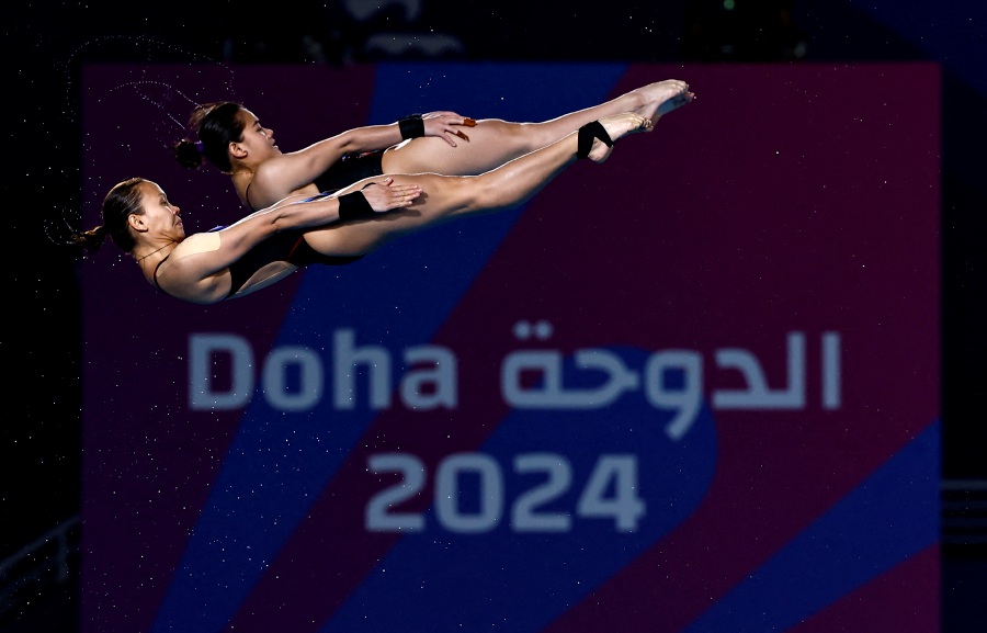 Malaysia's Pandelela Pamg and Nur Dhabitah Sabri in action during the women's 10m Synchronised Finals. -REUTERS pic