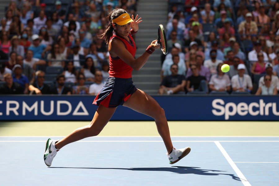  Emma Raducanu of the United Kingdom returns against Belinda Bencic of Switzerland during the women’s singles quarterfinals match on Day Ten of the 2021 US Open at the USTA Billie Jean King National Tennis Center in the Flushing neighbourhood of the Queens borough of New York City. - AFP PIC