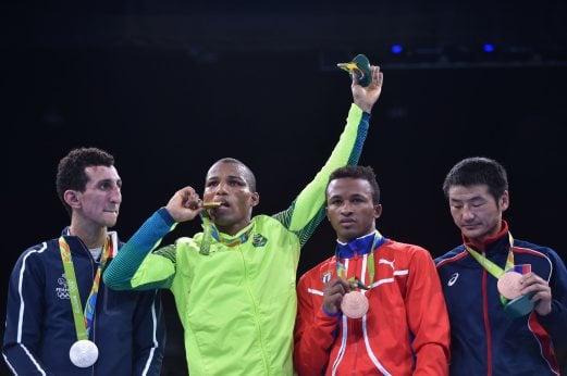 Rio Olympics: Robson Conceicao wins first boxing gold for Brazil